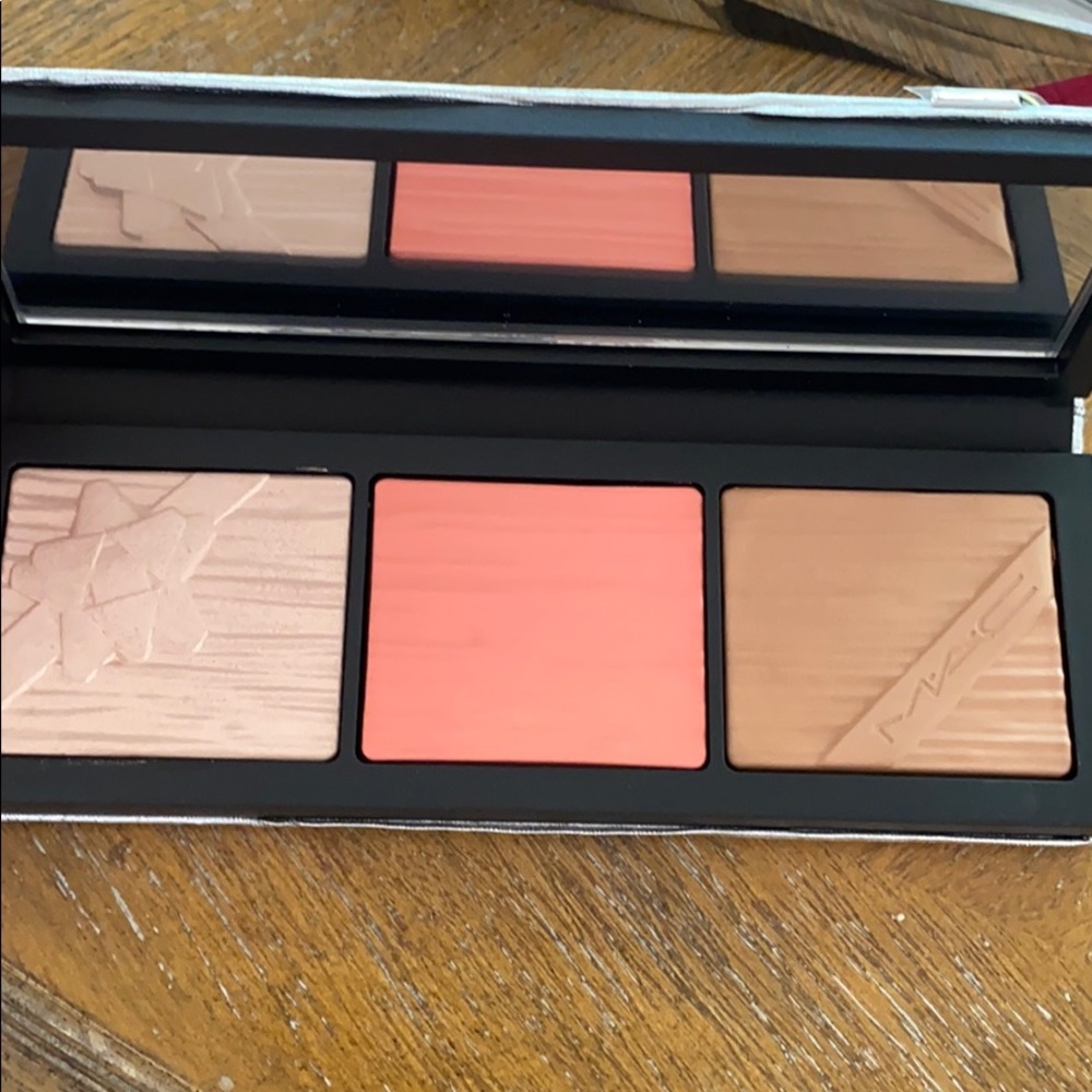 MAC face palette holiday set
